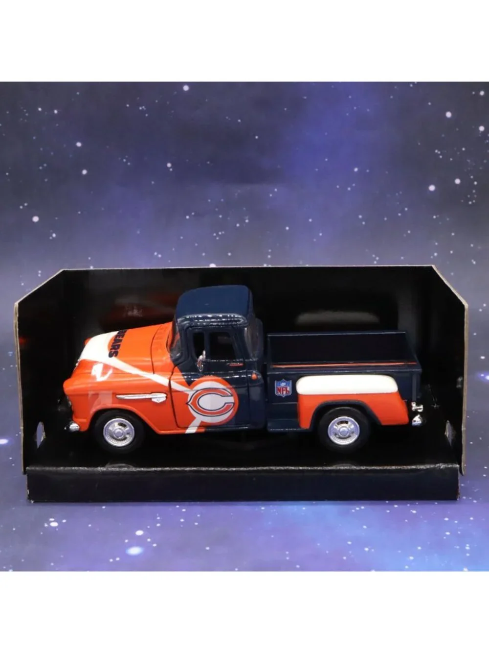 1955 Chevy Pickup Chicago Bears NFL Team Collectible 1:24 Scale Die-Cast Truck